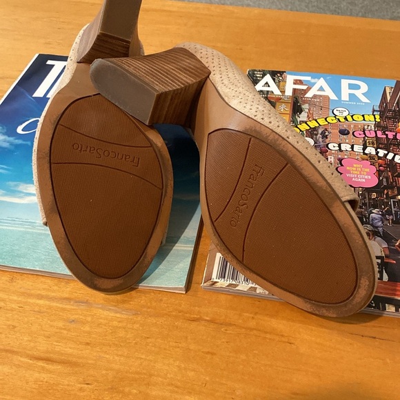 Franco Sarta open toe, mule with block heel. - Picture 10 of 12